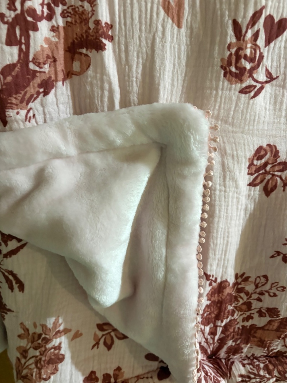 New Envogue Cupid Reversible Cotton Gauze Throw - Picture 3 of 3